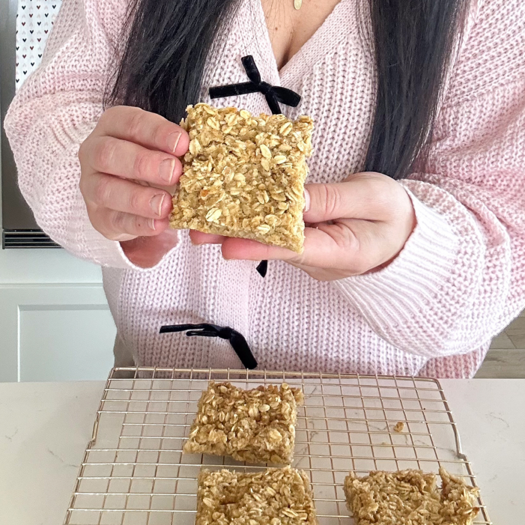 Quick and easy snack - Apple Oat Bars